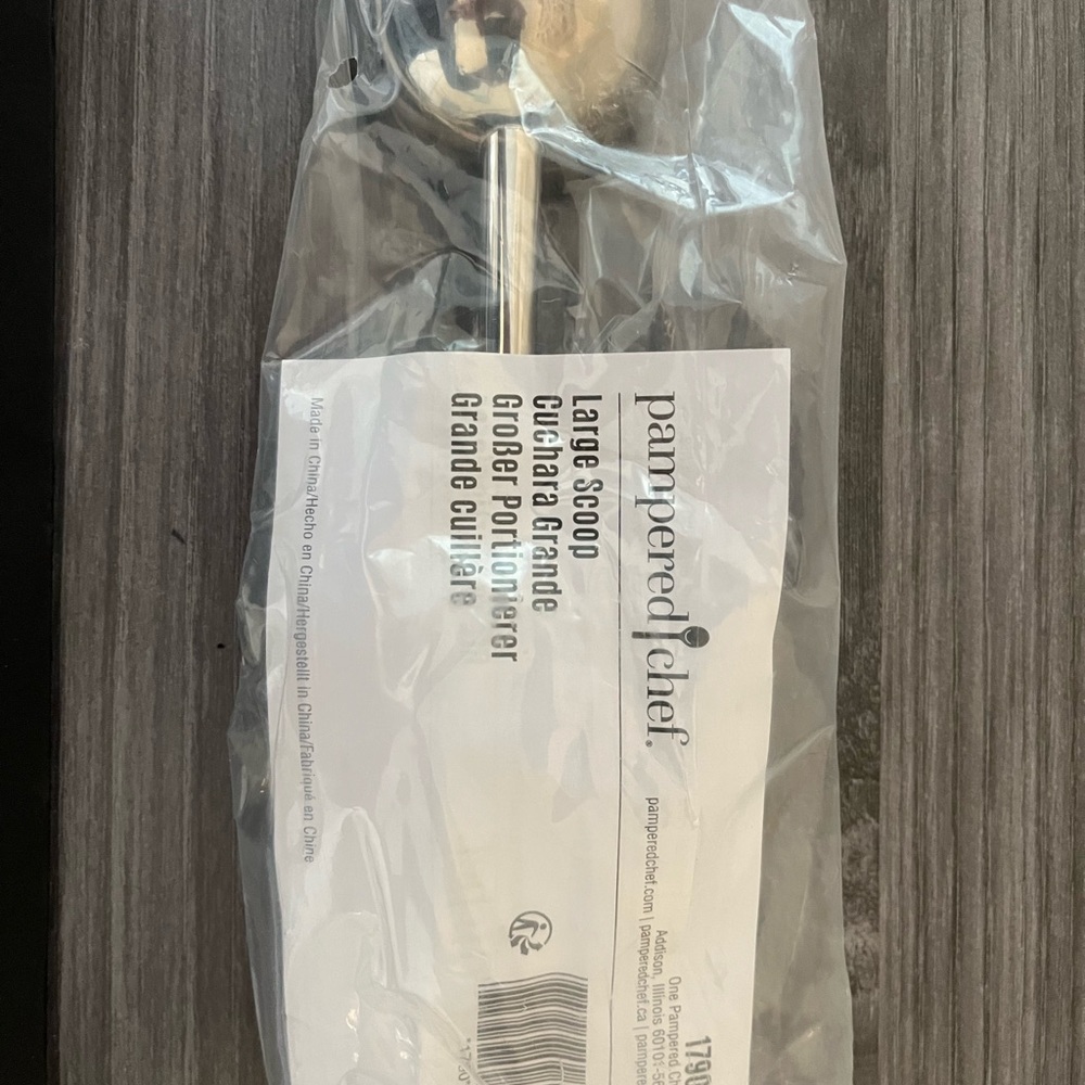 Pampered Chef Silver Large Scoop